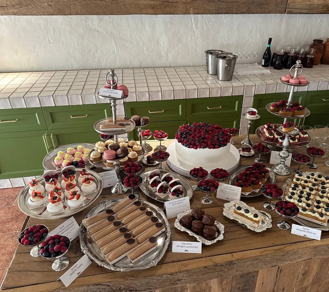 Ягідний кенді-бар